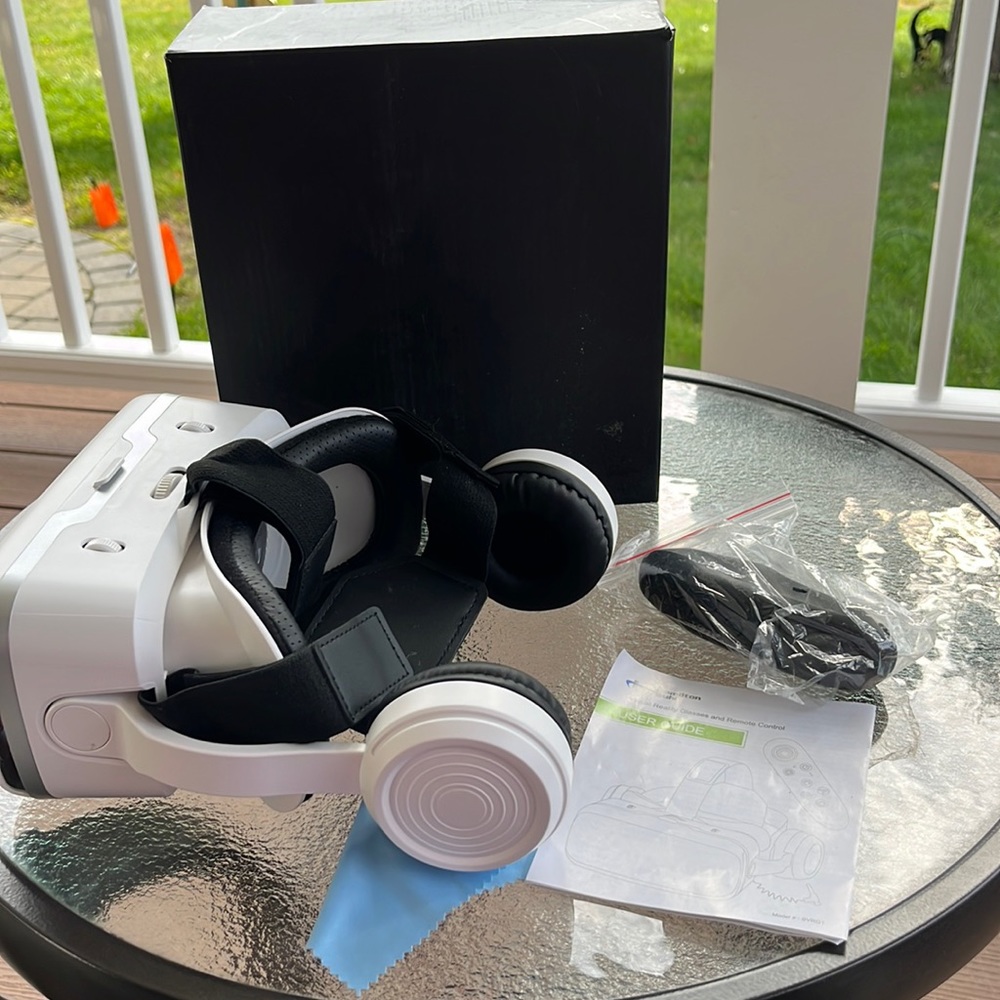Hamilton Buhl VR Goggles with Headphones Spectra VIP Model SVRG1